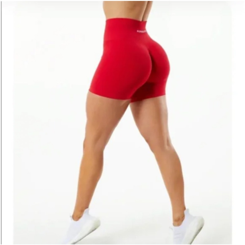 ALPHALETE SHORTS